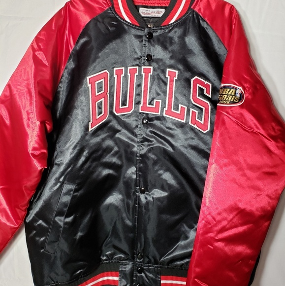 Chicago Bulls Tough Season Satin Jacket M&Ness - Picture 3 of 4